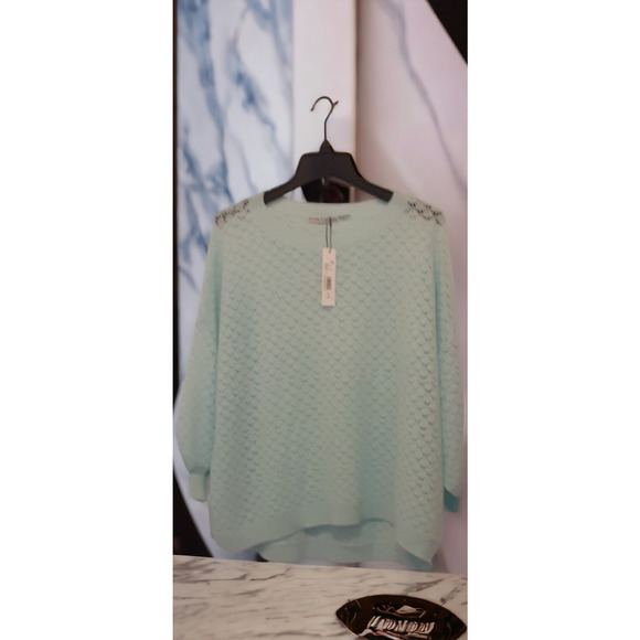 (50% OFF) NWT Alice + Olivia Cashmere Saffi Pointelle Knit Sweater MSRP: $475 - Picture 4 of 6